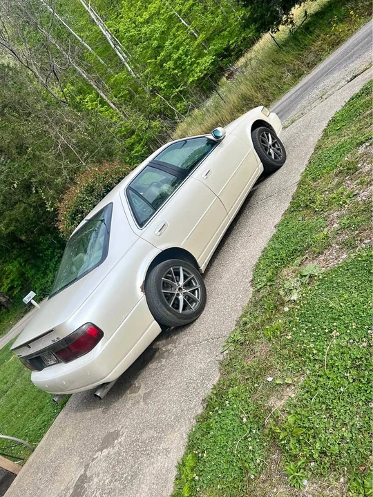 2003 Cadillac Seville - Image 2 of 8