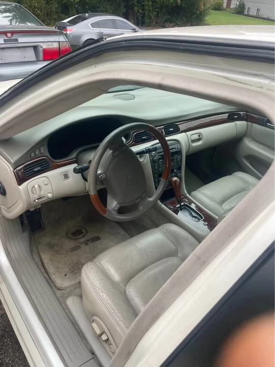 2003 Cadillac STS - Image 8 of 12