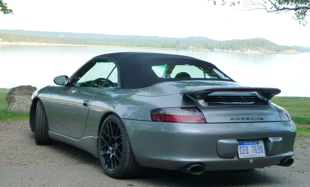2003 Porsche 996 Carrera 4 - Image 2 of 3