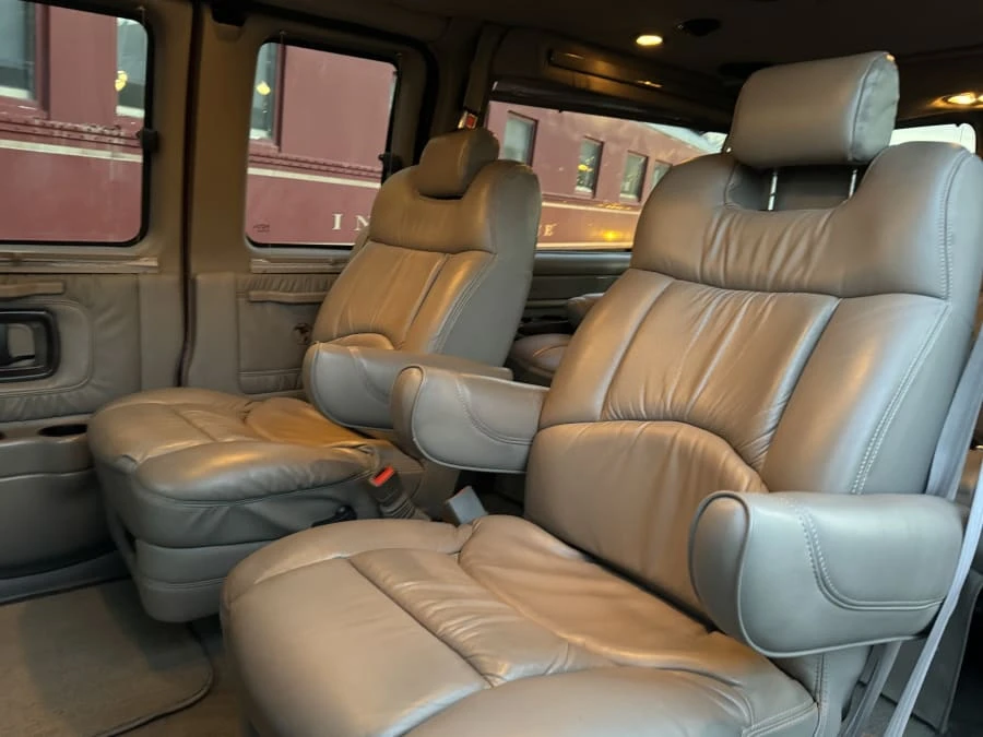 2003 Chevrolet Express - Image 9 of 14