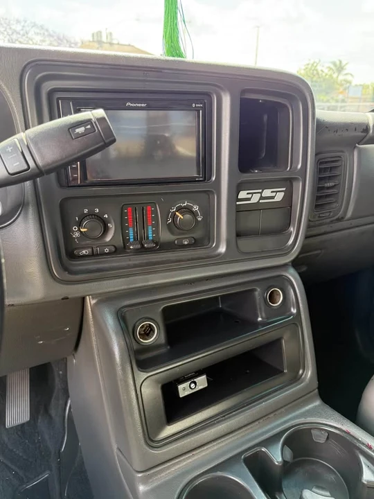 2003 Chevrolet Silverado 1st Gen - Image 10 of 11