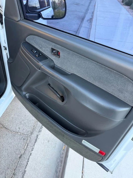 2003 Chevrolet Silverado 1st Gen - Image 3 of 4
