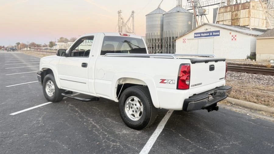 2003 Chevrolet Silverado 1st Gen - Image 6 of 12