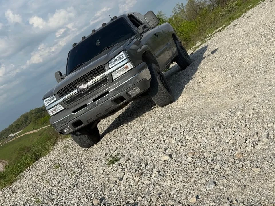 2003 Chevrolet Silverado 1st Gen - Image 2 of 3