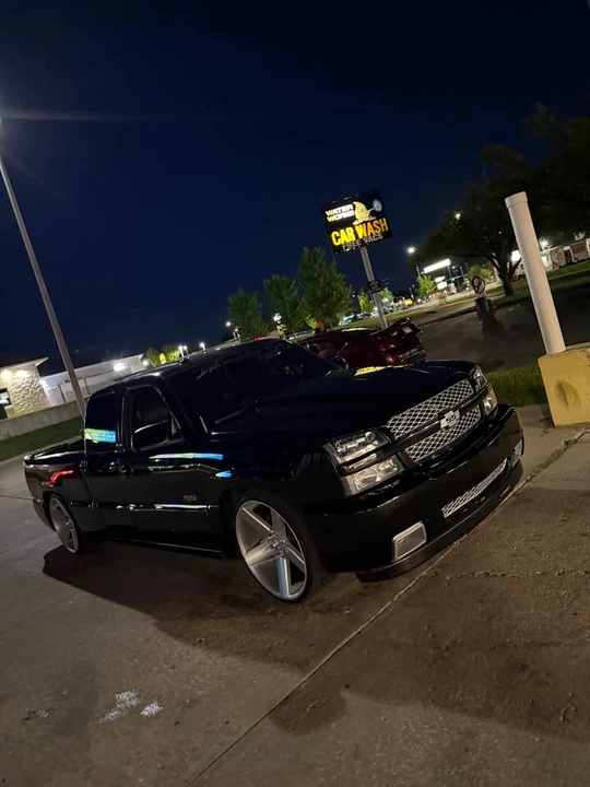 2003 Chevrolet Silverado 1st Gen - Image 2 of 3