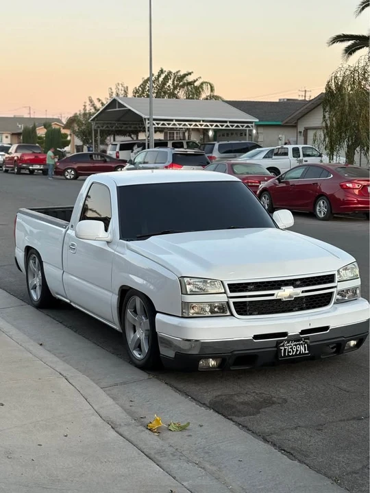 2003 Chevrolet Silverado 1st Gen - Image 2 of 2