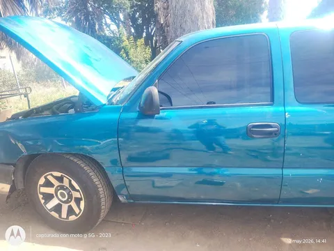 2003 Chevrolet 1500 Regular Cab Short Bed