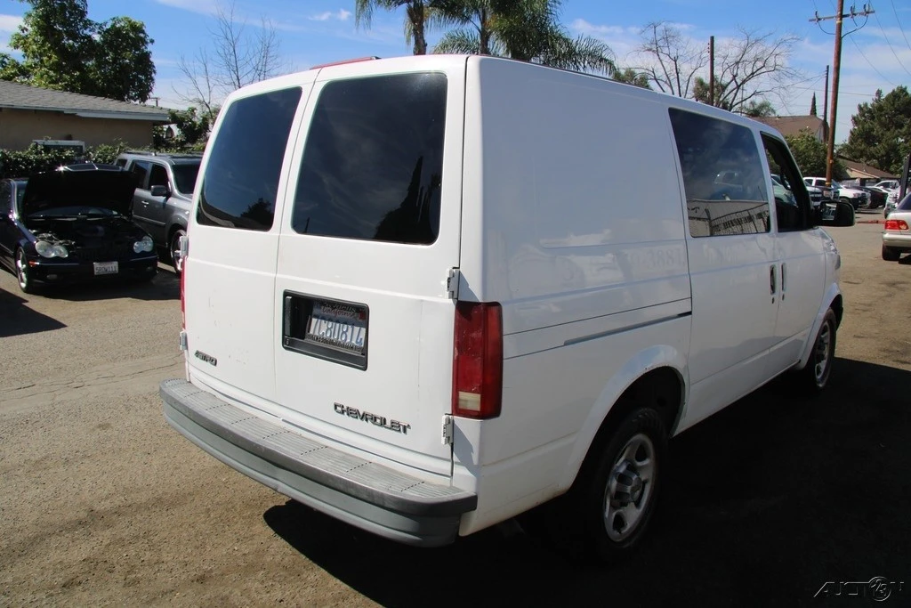 2003 Chevrolet Astro - Image 7 of 21