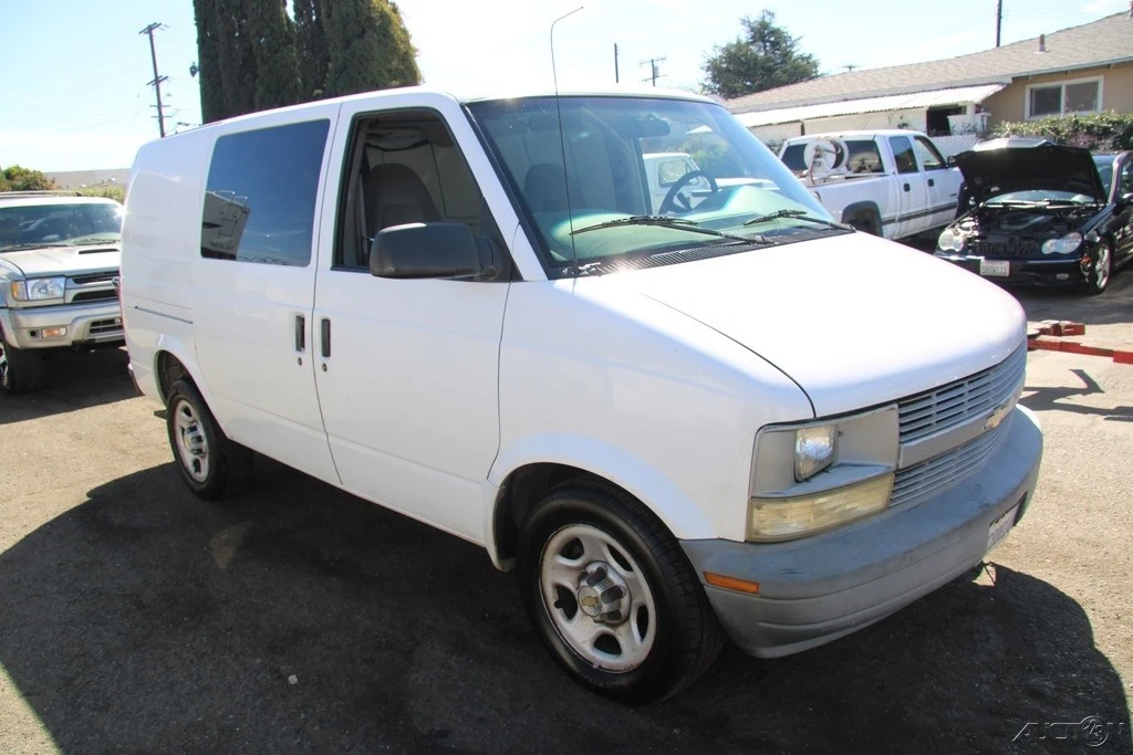 2003 Chevrolet Astro - Image 10 of 21