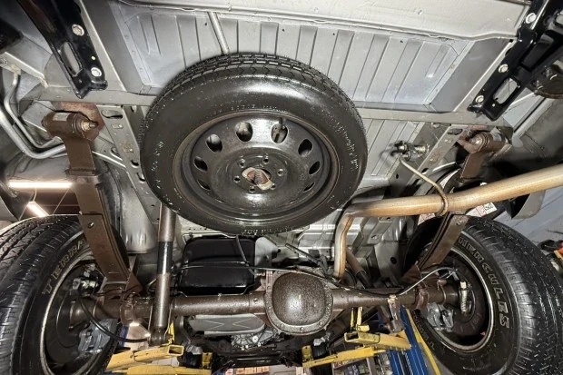 2003 Chevrolet Astro - Image 7 of 7