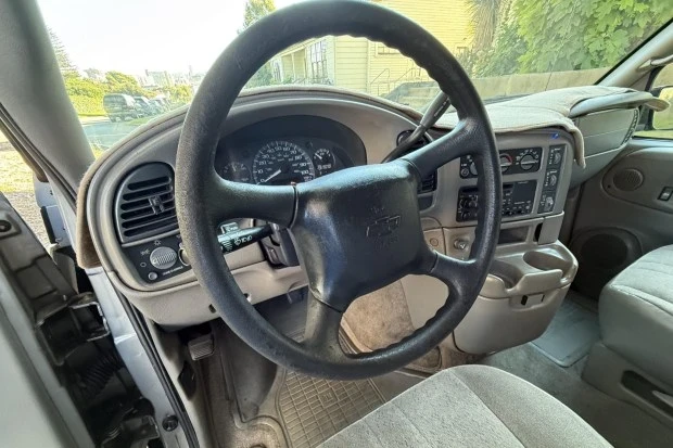 2003 Chevrolet Astro - Image 5 of 7