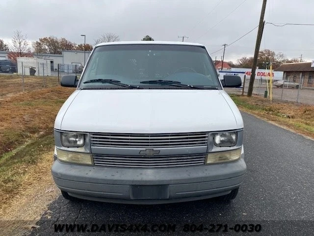 2003 Chevrolet Astro - Image 2 of 12