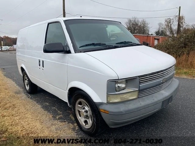 2003 Chevrolet Astro - Image 3 of 12