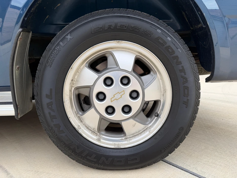2003 Chevrolet Astro - Image 20 of 31