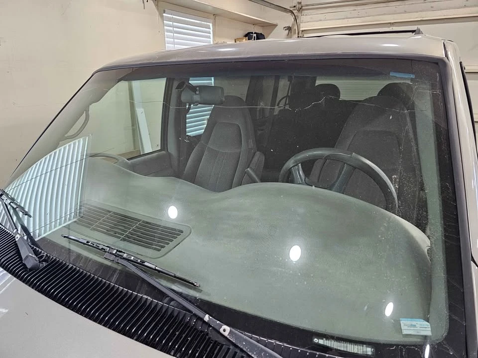 2003 Chevrolet Astro - Image 13 of 13
