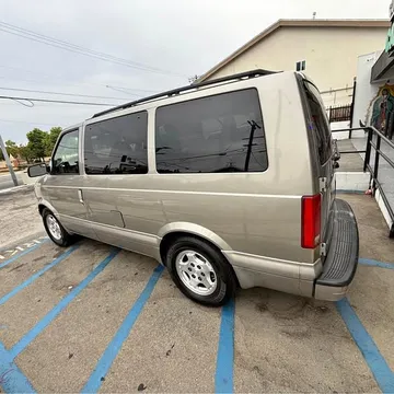 2003 Chevrolet Astro Passenger LS Minivan 3D