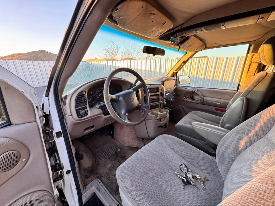 2003 Chevrolet Astro - Image 6 of 11