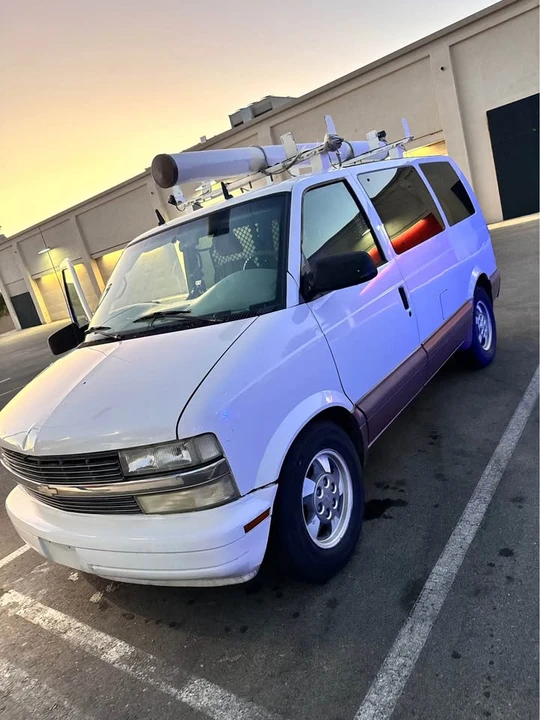 2003 Chevrolet Astro - Image 5 of 11