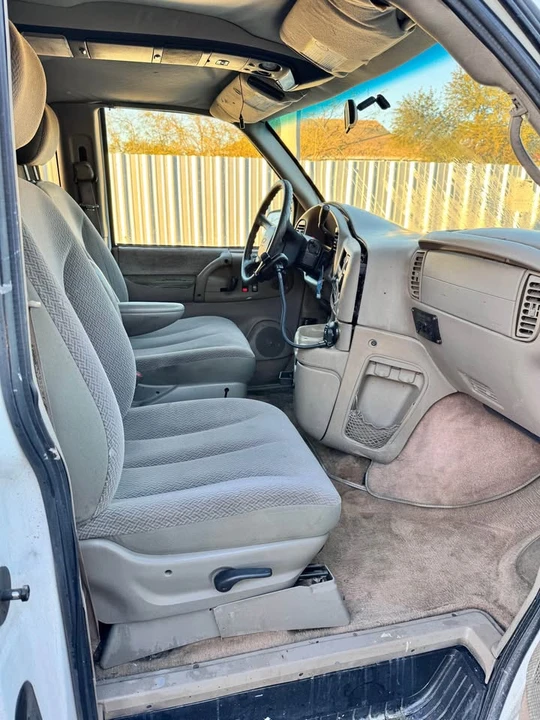 2003 Chevrolet Astro - Image 7 of 11