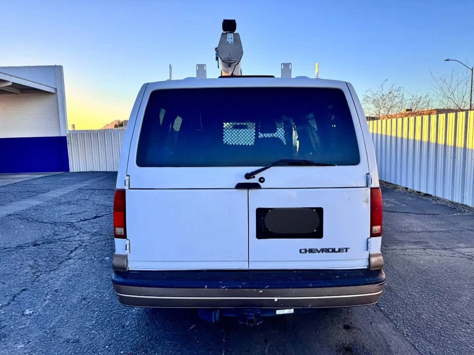 2003 Chevrolet Astro - Image 4 of 11
