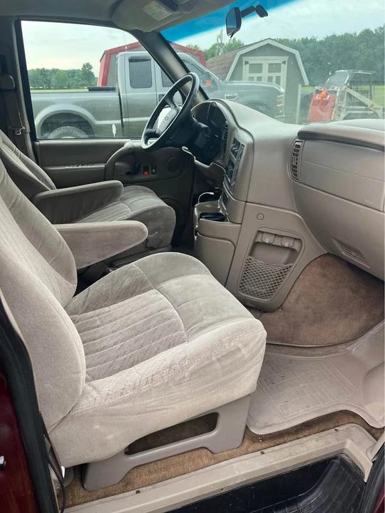 2003 Chevrolet Astro - Image 13 of 20