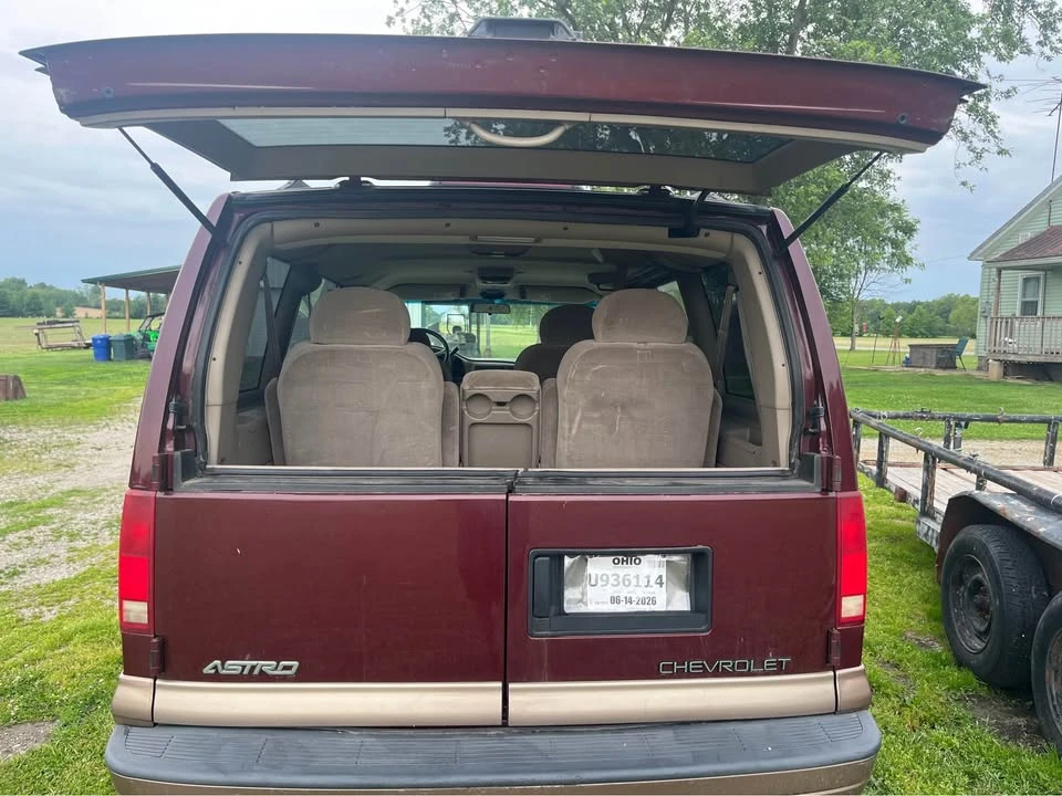 2003 Chevrolet Astro - Image 5 of 20