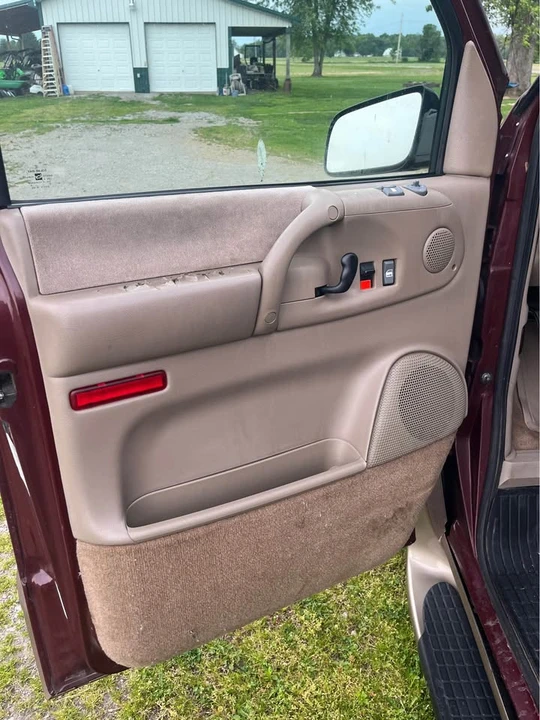 2003 Chevrolet Astro - Image 14 of 20