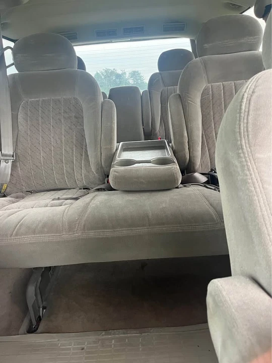 2003 Chevrolet Astro - Image 17 of 20