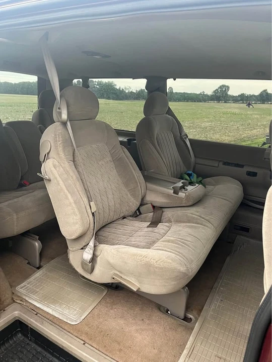 2003 Chevrolet Astro - Image 9 of 20