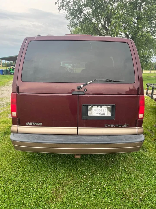 2003 Chevrolet Astro - Image 4 of 20