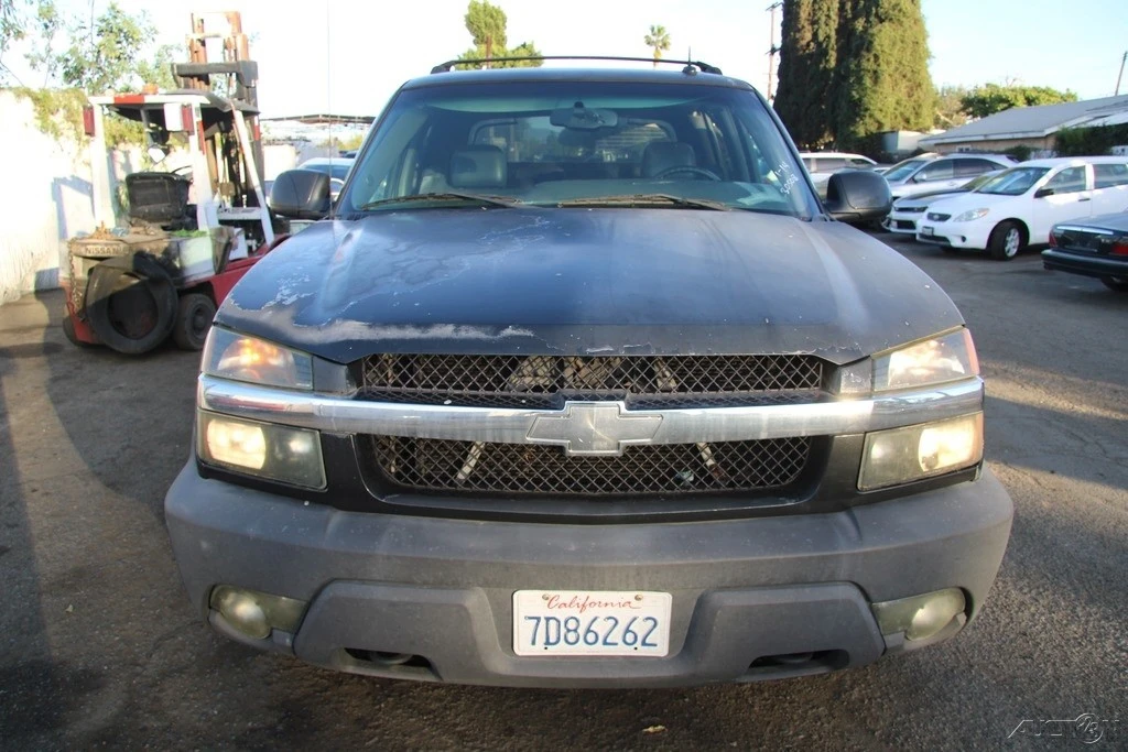 2003 Chevrolet Avalanche - Image 8 of 21