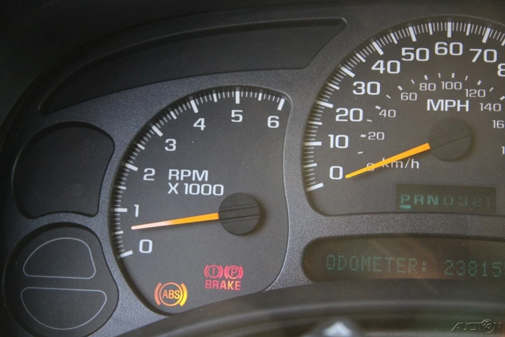 2003 Chevrolet Avalanche - Image 15 of 21