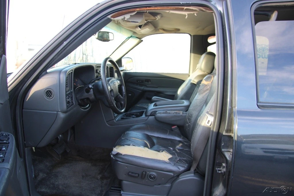 2003 Chevrolet Avalanche - Image 11 of 21