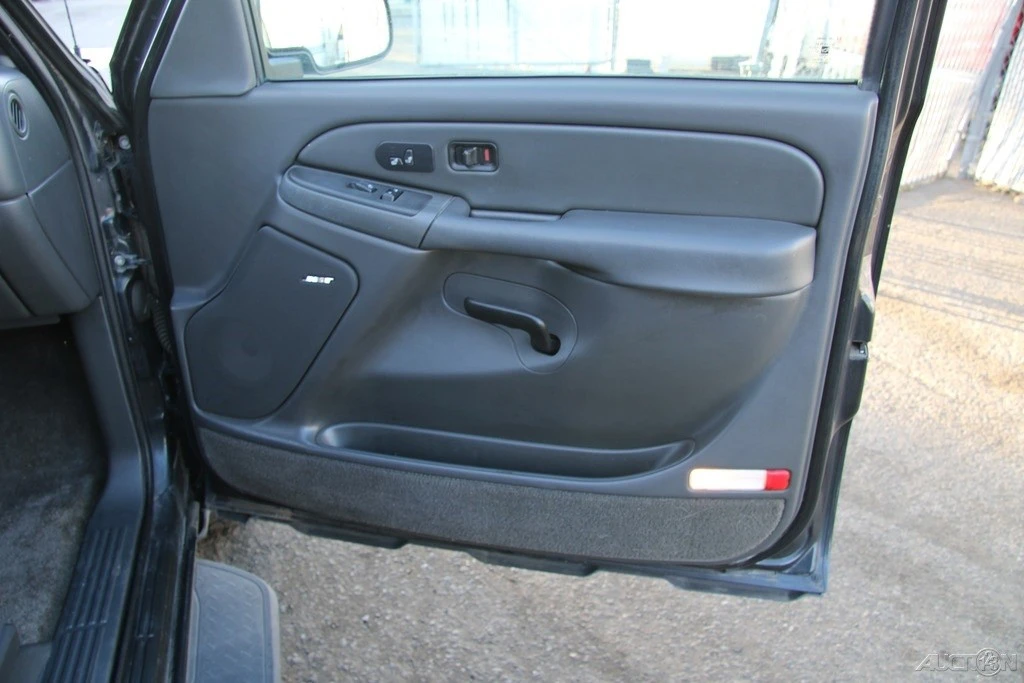2003 Chevrolet Avalanche - Image 21 of 21