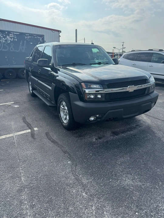 2003 Chevrolet Avalanche - Image 8 of 31