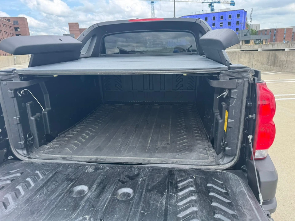 2003 Chevrolet Avalanche - Image 19 of 31