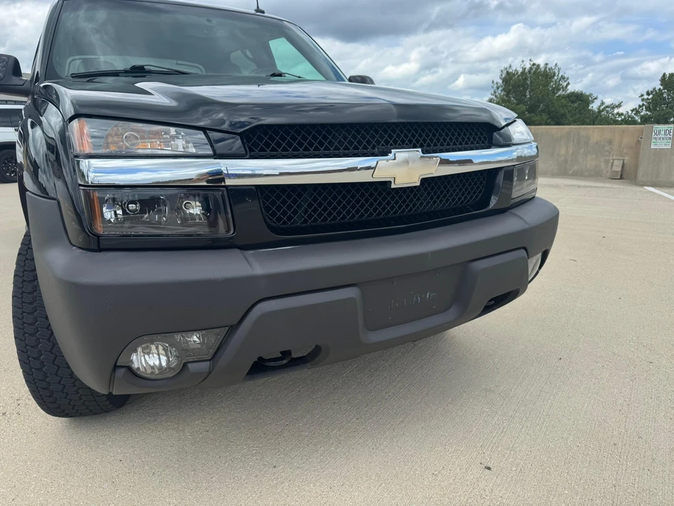 2003 Chevrolet Avalanche - Image 9 of 31