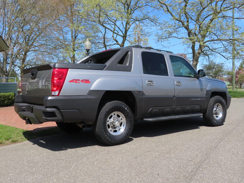 2003 Chevrolet Avalanche - Image 22 of 31