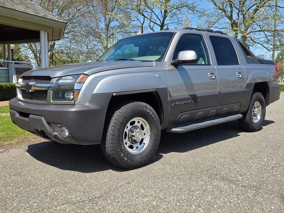 2003 Chevrolet Avalanche - Image 12 of 31