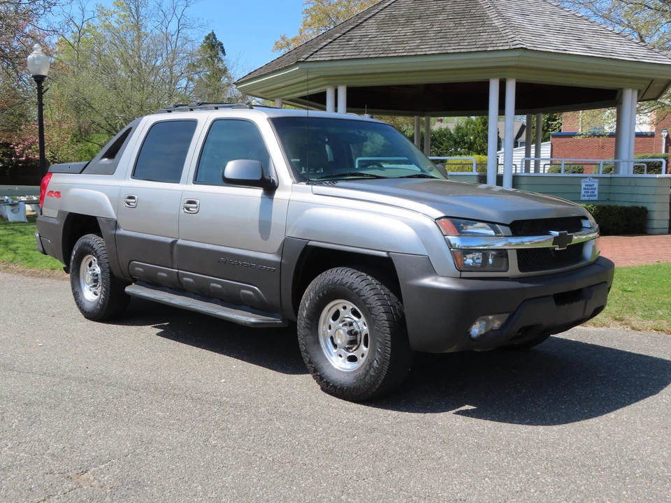 2003 Chevrolet Avalanche - Image 30 of 31