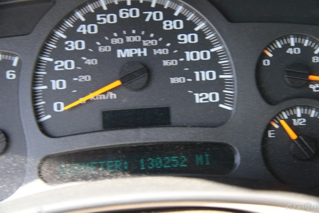 2003 Chevrolet Avalanche - Image 15 of 21