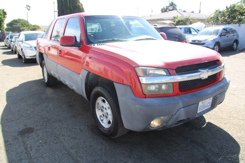 2003 Chevrolet Avalanche - Image 10 of 21