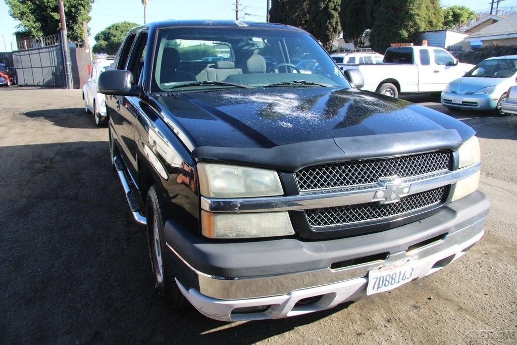 2003 Chevrolet Avalanche - Image 8 of 21