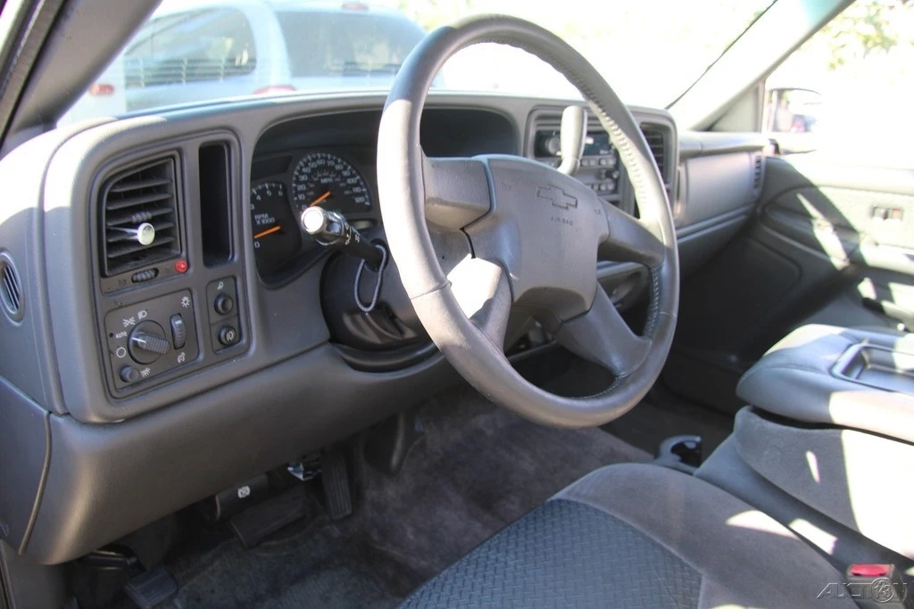 2003 Chevrolet Avalanche - Image 13 of 21