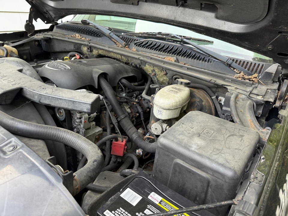2003 Chevrolet Avalanche - Image 20 of 21