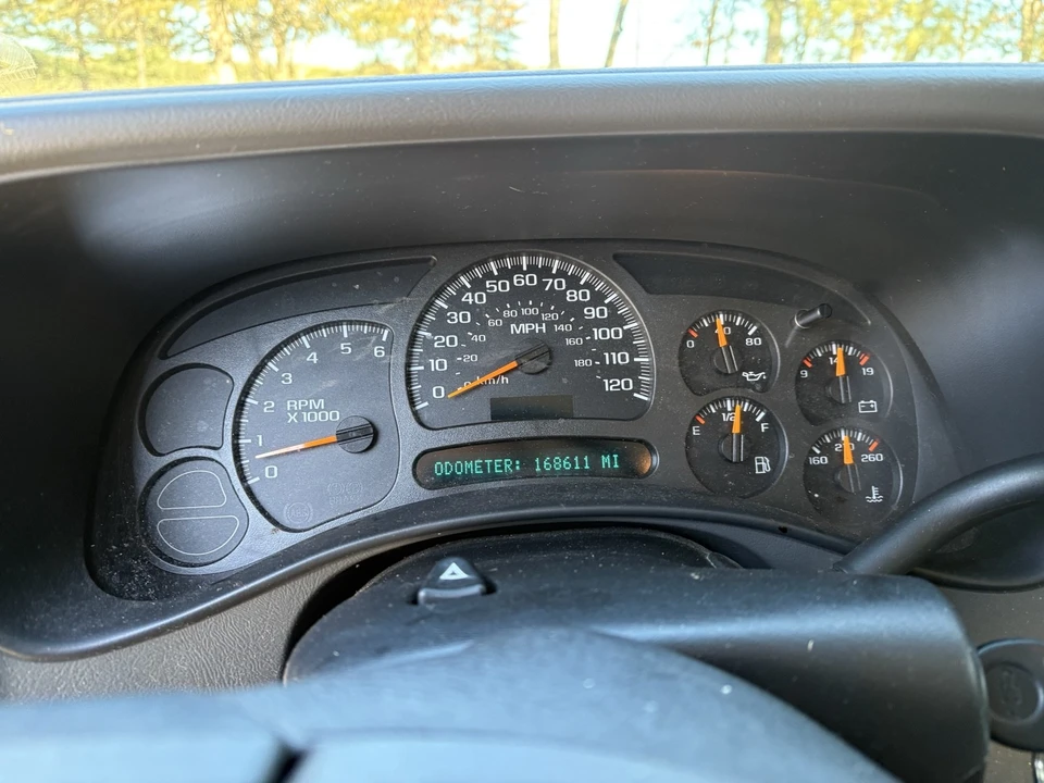 2003 Chevrolet Avalanche - Image 10 of 12