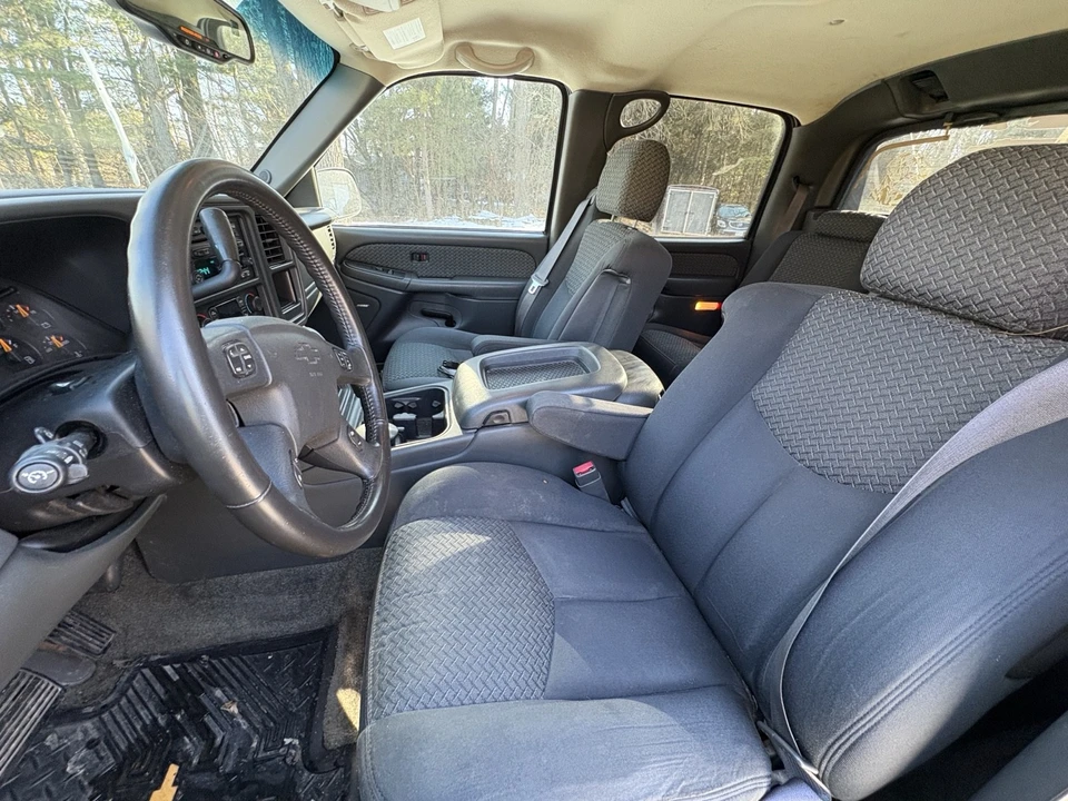 2003 Chevrolet Avalanche - Image 8 of 12