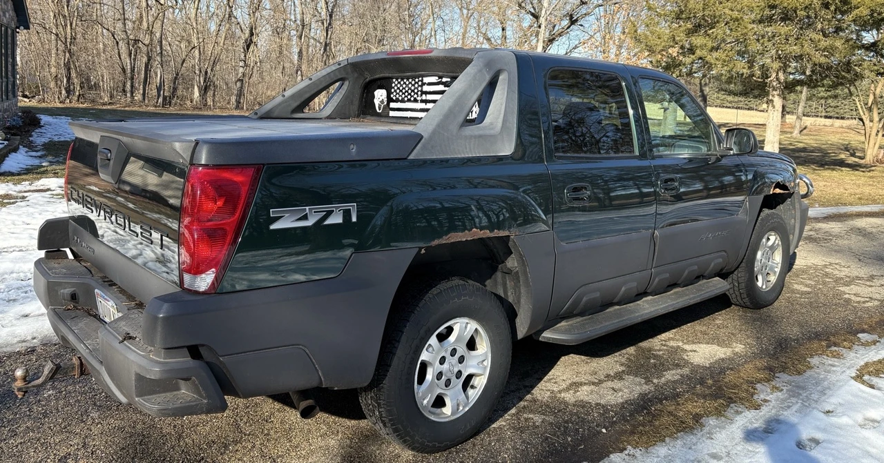 2003 Chevrolet Avalanche - Image 4 of 12