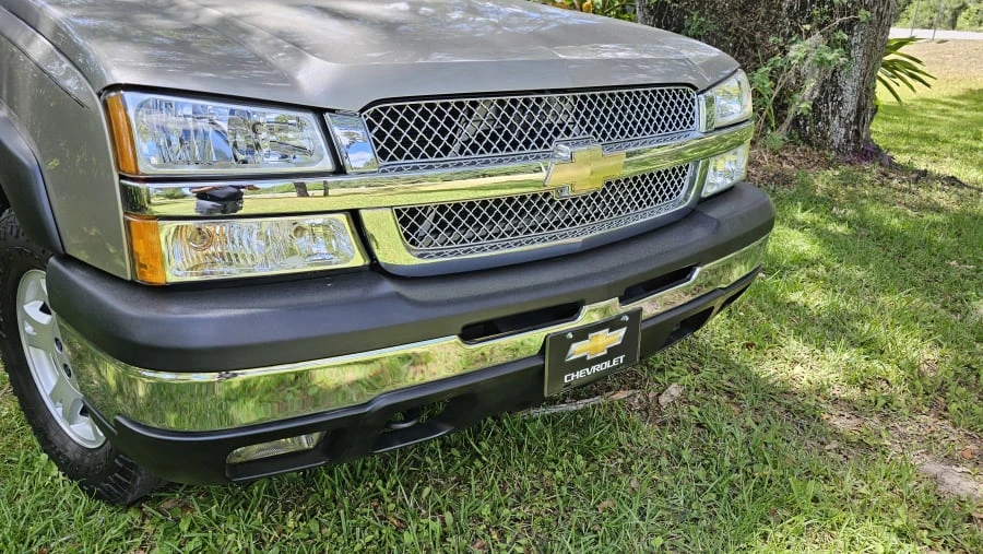 2003 Chevrolet Avalanche - Image 6 of 25