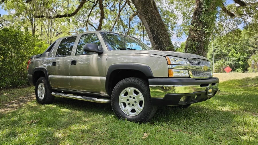 2003 Chevrolet Avalanche - Image 3 of 25